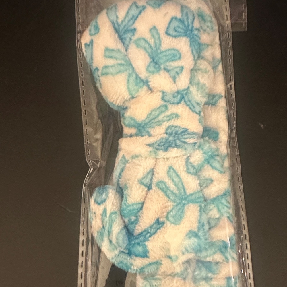 Essentials Plush Cream and Blue Bow Shower Headband
